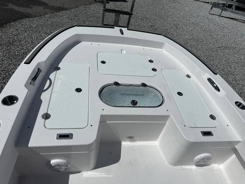 Slide: The Image of Twin Vee 22 BayCat 2026 - 8