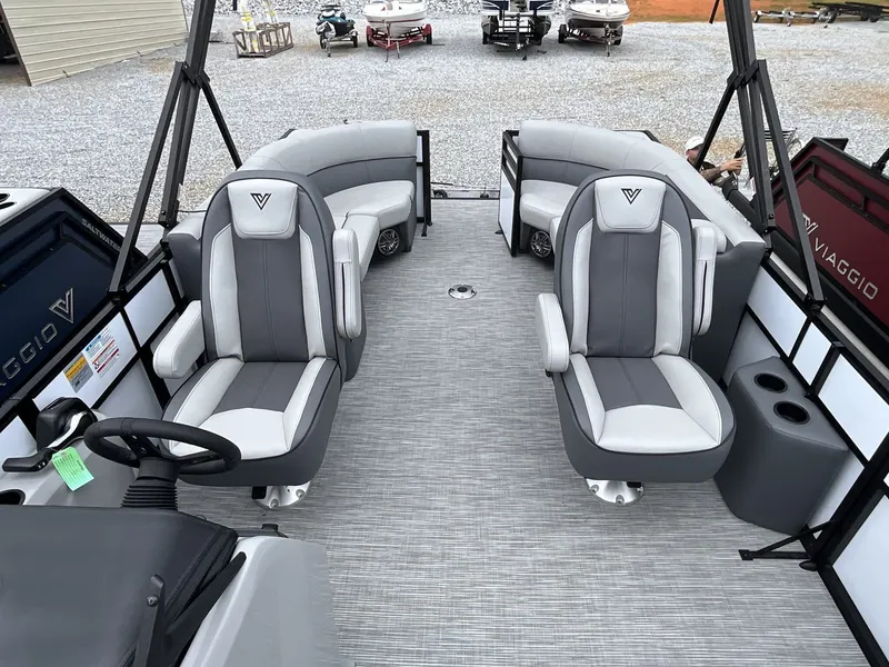 Slide: The Image of Viaggio Lago V 22U 2025 - 6