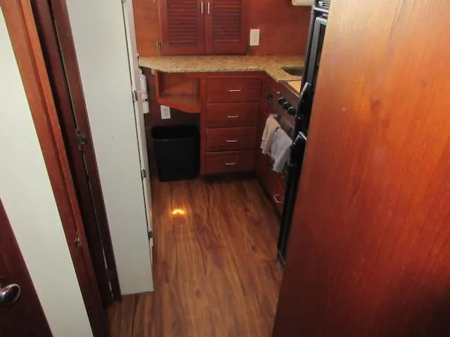 Slide: The Image of Tollycraft 37 1977 - 30