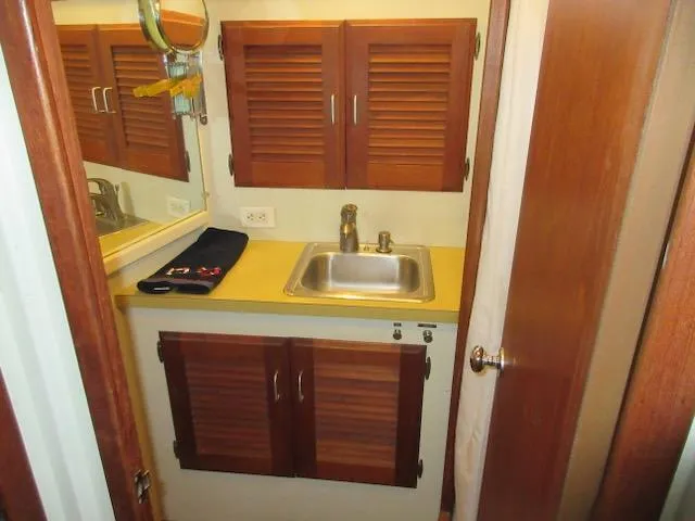 Slide: The Image of Tollycraft 37 1977 - 31