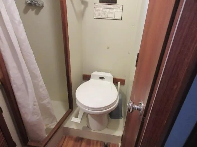 Slide: The Image of Tollycraft 37 1977 - 33