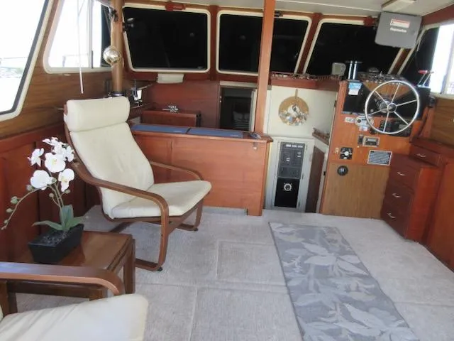 Slide: The Image of Tollycraft 37 Sedan 1977 - 11