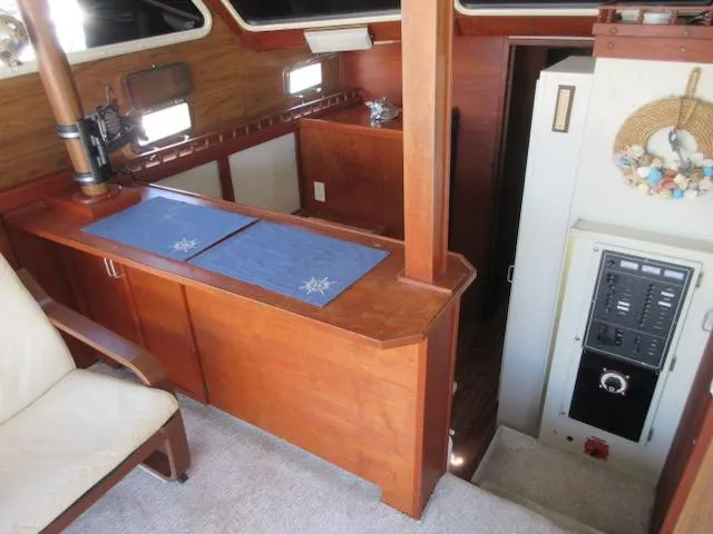 Slide: The Image of Tollycraft 37 Sports Fisher/Sedan 1977 - 23