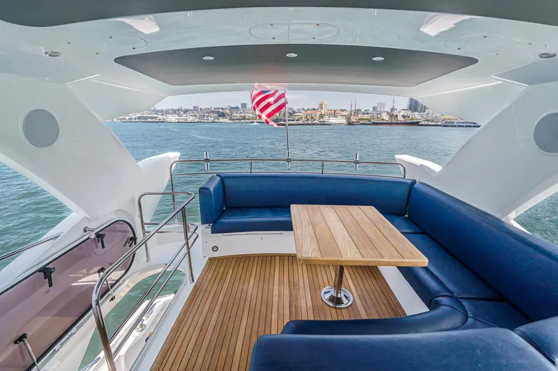 Slide: The Image of Sunseeker Manhattan 65 2017 - 52