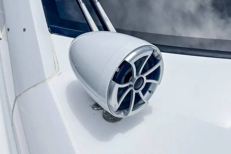 Slide: The Image of Sunseeker Manhattan 65 2017 - 55