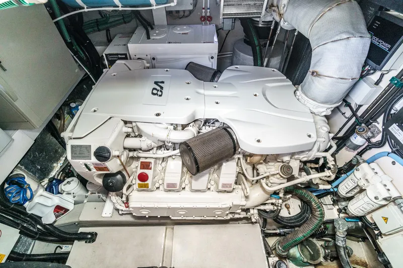 Slide: The Image of Sunseeker Manhattan 65 2017 - 60