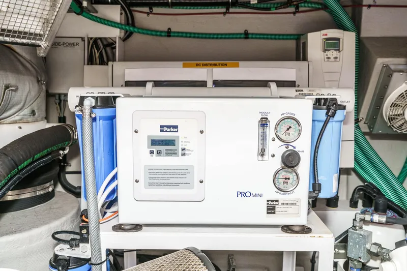 Slide: The Image of Sunseeker Manhattan 65 2017 - 62