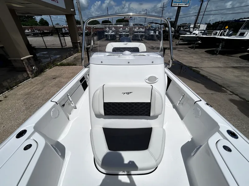 Slide: The Image of Tidewater 2110 Bay Max 2025 - 42