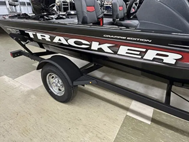 Slide: The Image of Tracker Pro Team 175 Crappie Edition 2026 - 5