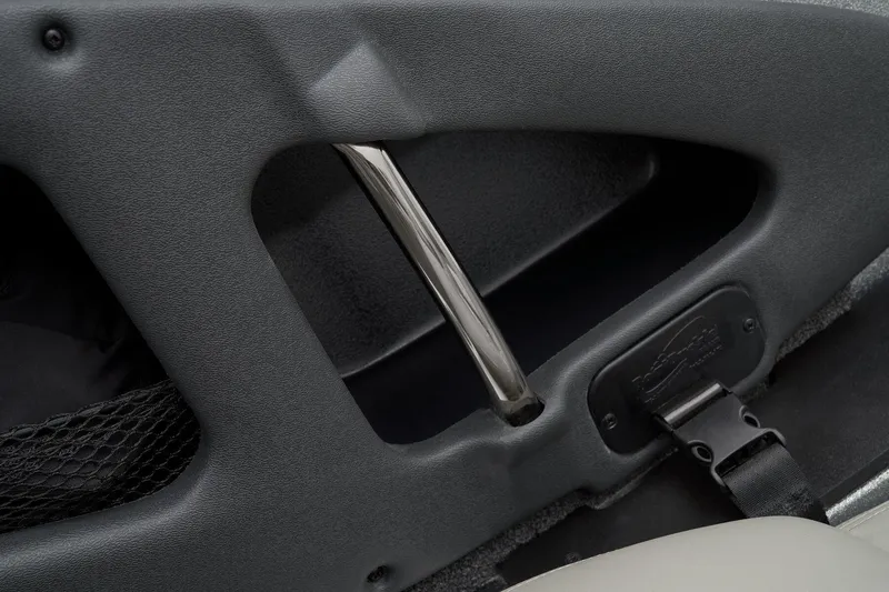 Slide: The Image of Ranger 212LS 2025 - 59