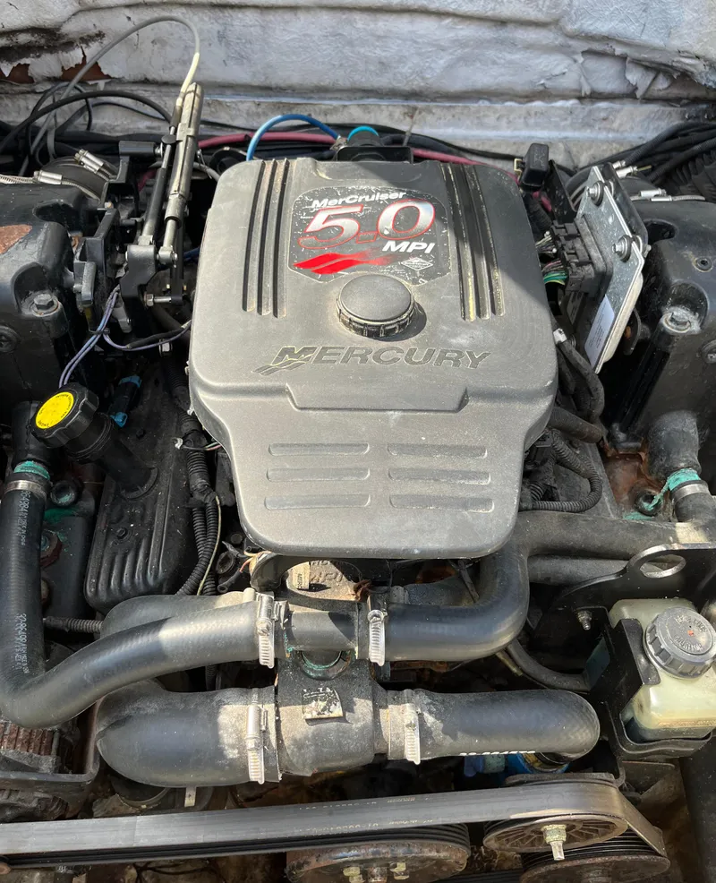 Slide: The Image of Seaswirl 2301 Walkaround I/O 2008 - 6