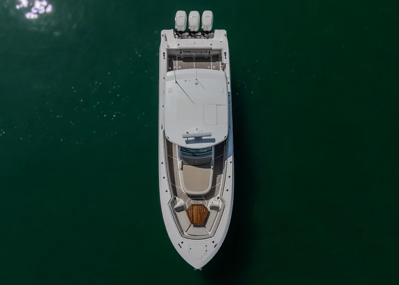 Slide: The Image of Boston Whaler 380 Outrage 2019 - 17