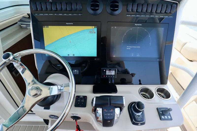 Slide: The Image of Boston Whaler 380 Outrage 2019 - 30