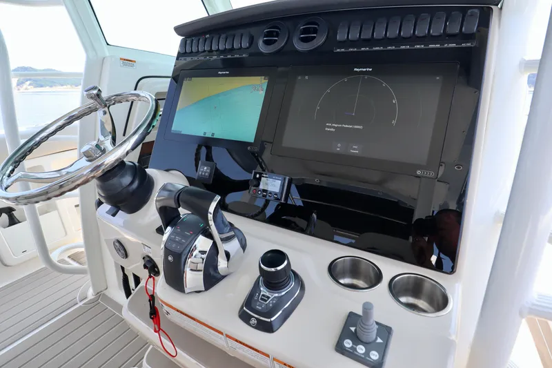 Slide: The Image of Boston Whaler 380 Outrage 2019 - 32