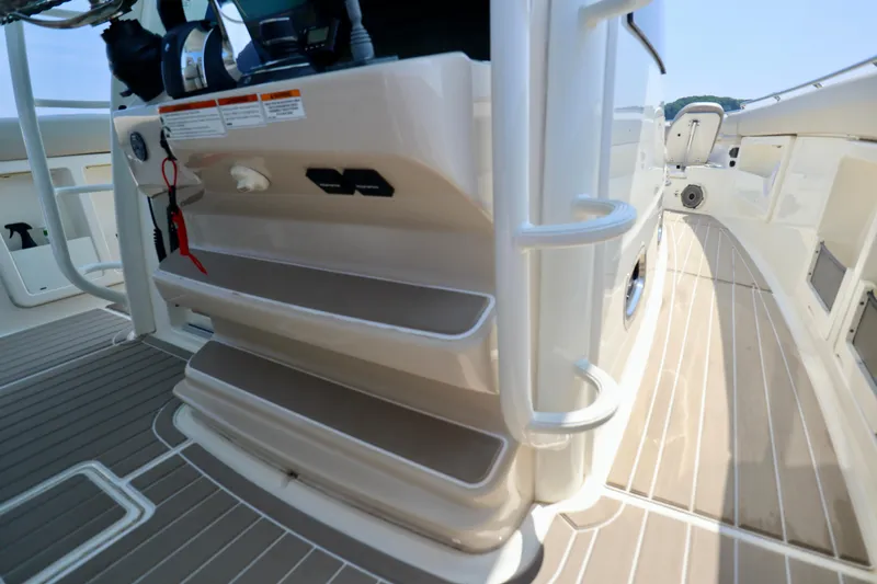Slide: The Image of Boston Whaler 380 Outrage 2019 - 37