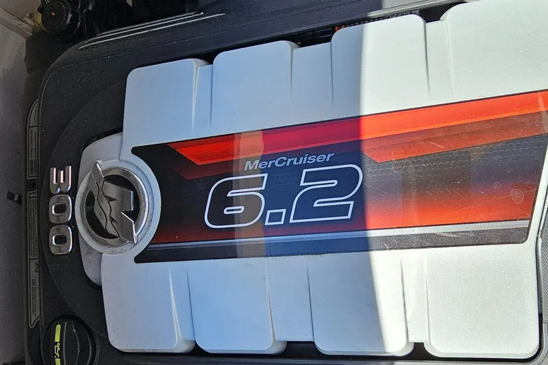 Slide: The Image of MerCruiser 6.2 engine in 2016 Sea Ray 230 SLX boat. - 38