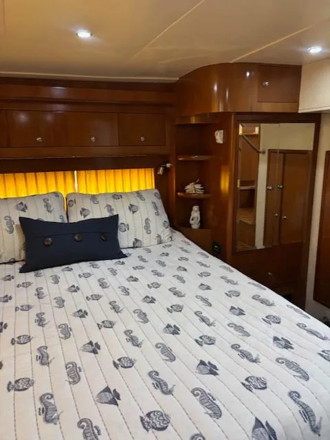 Slide: The Image of Carver 43 Motor Yacht 2006 - 59