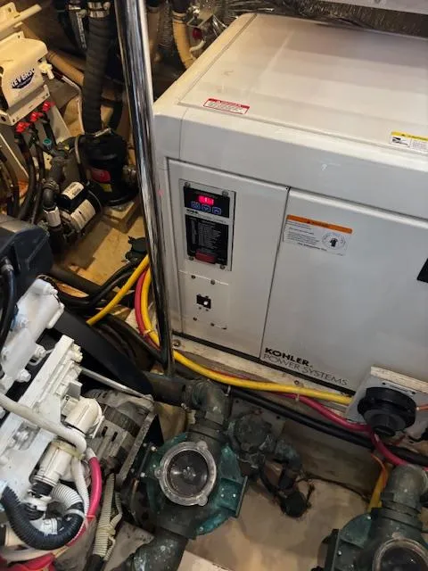 Slide: The Image of Carver 43 Motor Yacht 2006 - 63