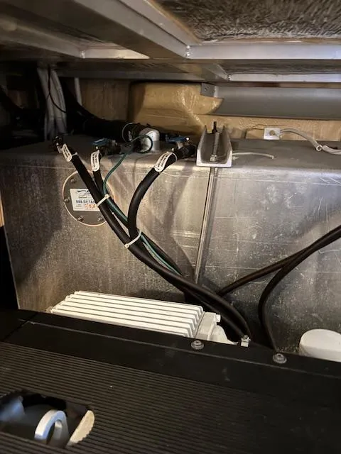 Slide: The Image of Carver Yachts 43 Motor Yacht 2006 - 71