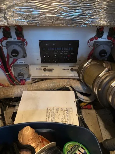 Slide: The Image of Carver Yachts 43 Motor Yacht 2006 - 75