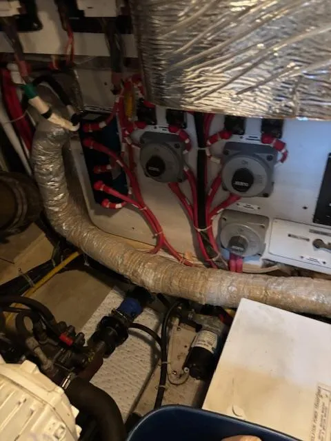 Slide: The Image of Carver Yachts 43 Motor Yacht 2006 - 76