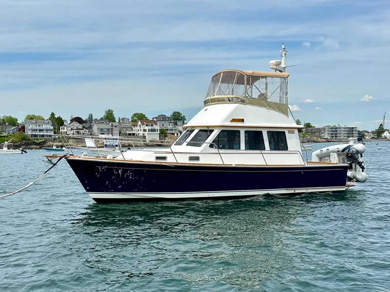 Slide: The Image of Sabreline 36 Flybridge 2002 - 50