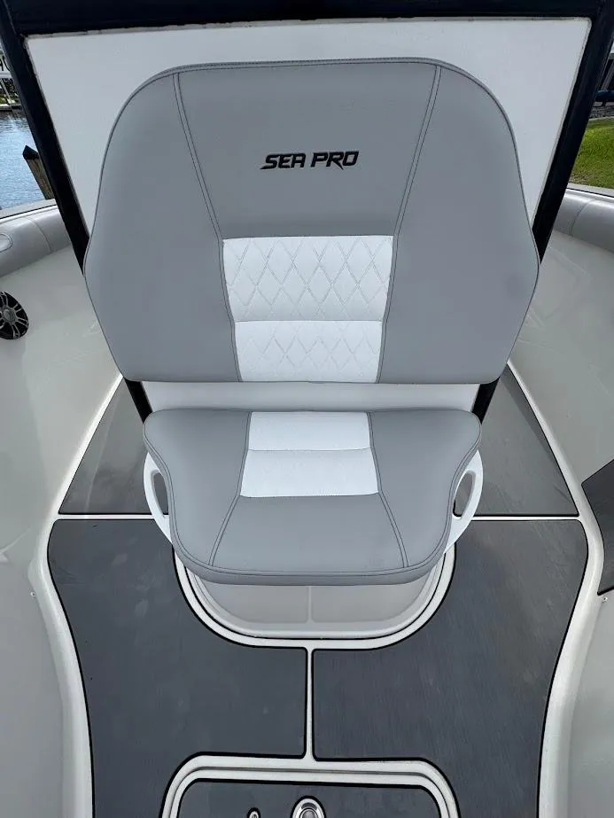 Slide: The Image of Gray and white seat on 2020 Sea Pro 259 Center Console boat. - 16