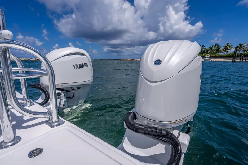 Slide: The Image of Twin Vee 260 GFX2 CC 2026 - 54