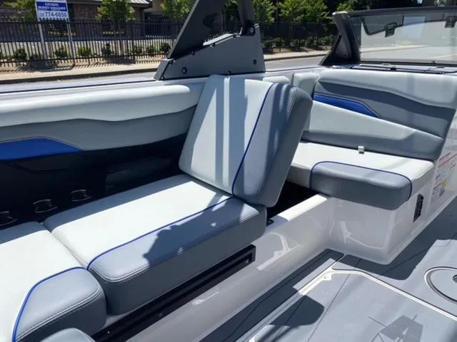 Slide: The Image of Axis Wake Research T220 2025 - 11