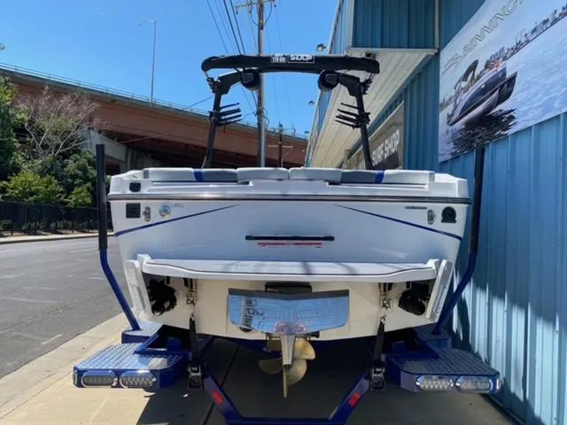 Slide: The Image of Axis Wake Research T220 2025 - 7