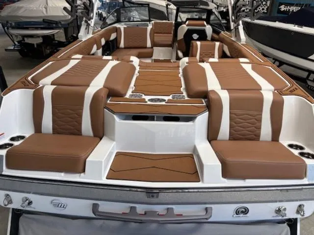 Slide: The Image of Malibu Wakesetter 24 MXZ 2025 - 4