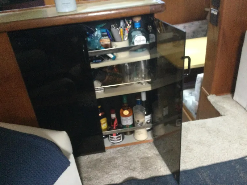 Slide: The Image of Carver 430 Cockpit Motor Yacht 1995 - 51