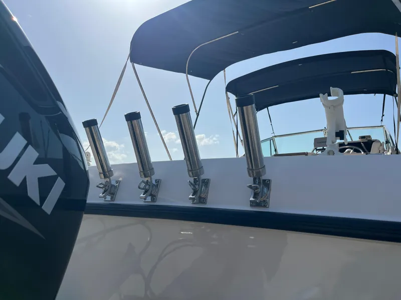 Slide: The Image of Runtime RPM chart for Suzuki engine, showing hours at various RPM ranges. Total hours: 1428. - 10