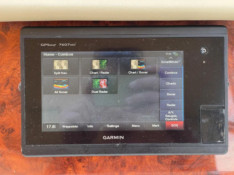 Slide: The Image of Sea Ray 630 Super Sun Sport 1997 - 52