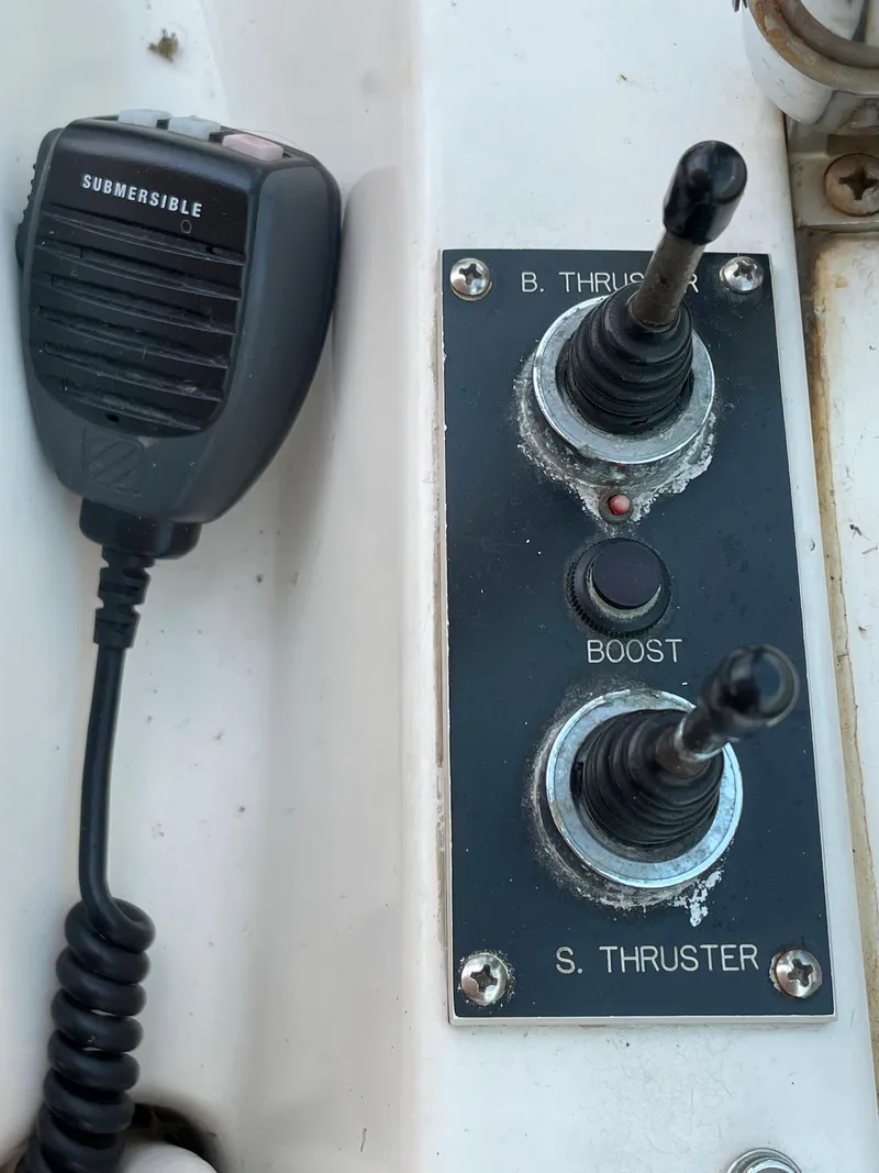 Slide: The Image of Sea Ray 630 Super Sun Sport 1997 - 53