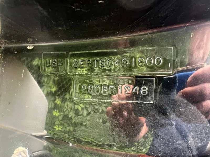 Slide: The Image of Hull identification number on a 2000 Sea Ray 280 Bowrider boat. - 19