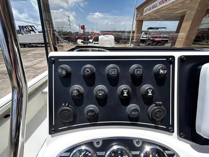 Slide: The Image of Ranger RB200 2023 - 16