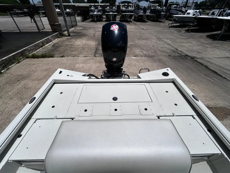 Slide: The Image of Ranger RB200 2023 - 20