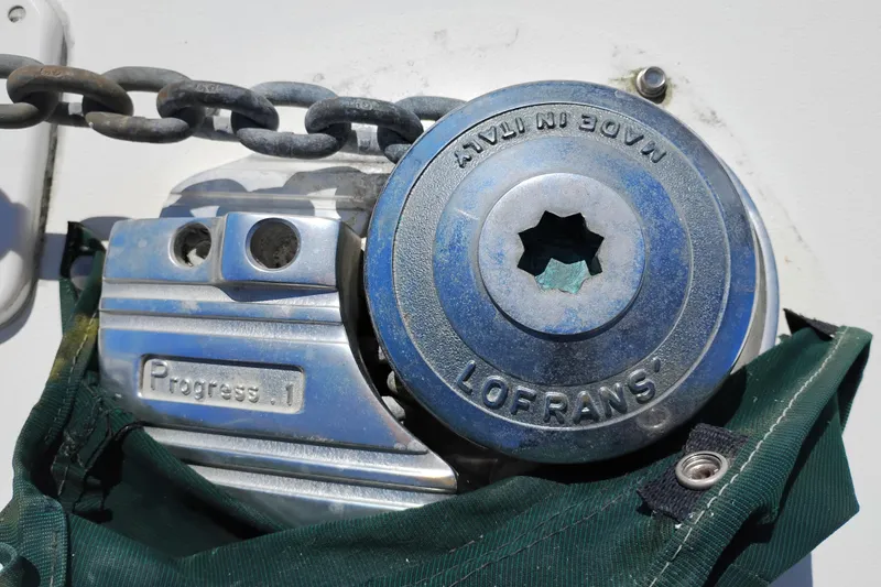 Slide: The Image of Sea Ray Sundancer 400 1999 - 56