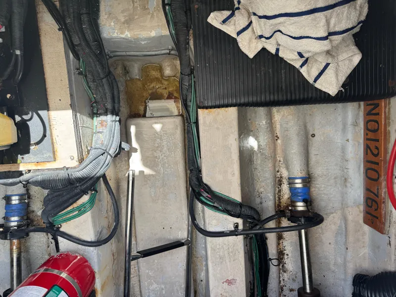 Slide: The Image of Sea Ray 340 Sedan Bridge 2007 - 115