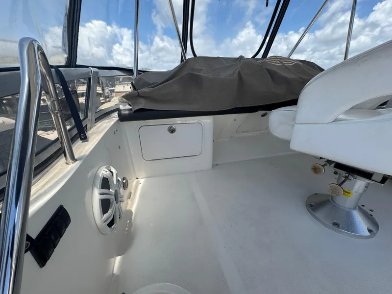 Slide: The Image of Sea Ray 340 Sedan Bridge 2007 - 51