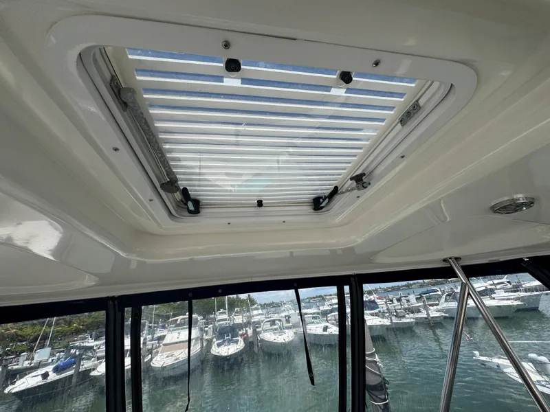 Slide: The Image of Sea Ray 340 Sedan Bridge 2007 - 59