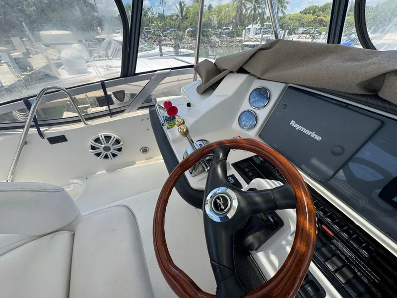 Slide: The Image of Sea Ray 340 Sedan Bridge 2007 - 75