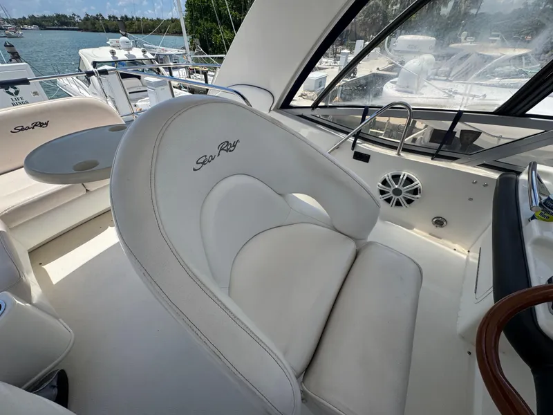 Slide: The Image of Sea Ray 340 Sedan Bridge 2007 - 76