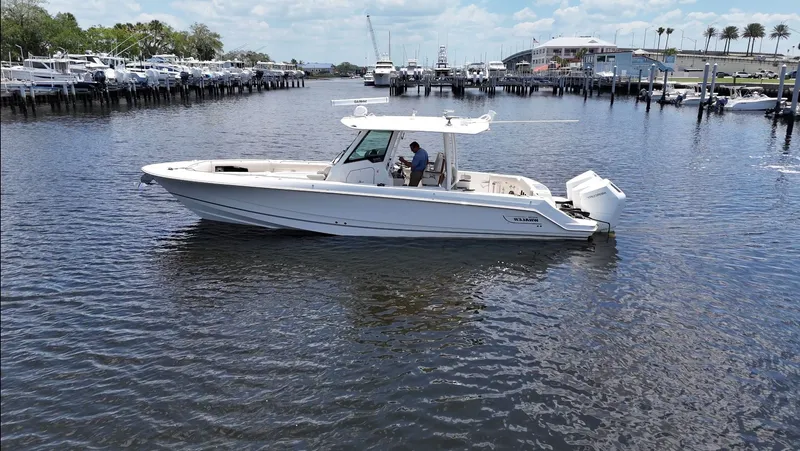 Slide: The Image of Boston Whaler 360 Outrage 2026 - 0