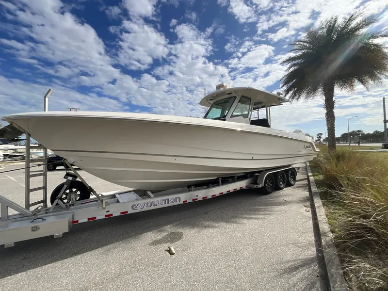 Slide: The Image of Boston Whaler 360 Outrage 2026 - 19