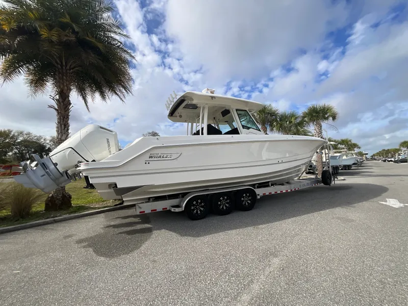 Slide: The Image of Boston Whaler 360 Outrage 2026 - 21