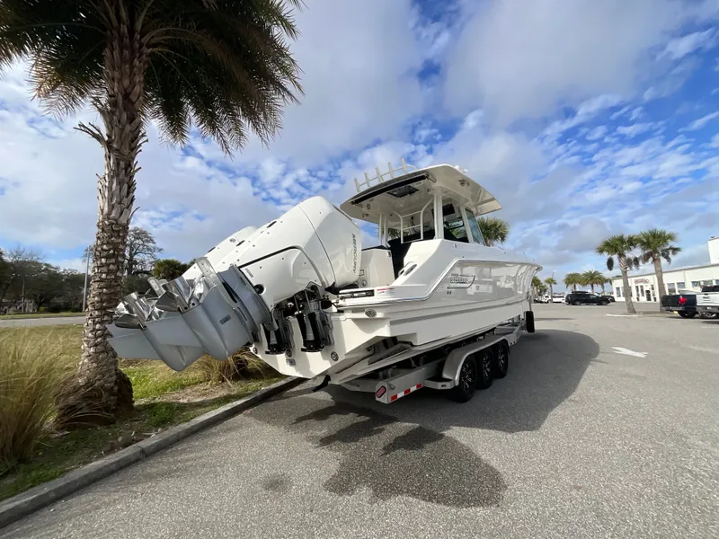 Slide: The Image of Boston Whaler 360 Outrage 2026 - 23