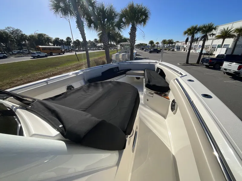 Slide: The Image of Boston Whaler 360 Outrage 2026 - 30