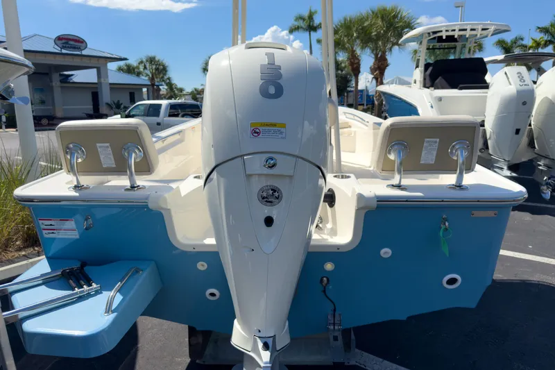 Slide: The Image of Boston Whaler 190 Montauk 2026 - 3